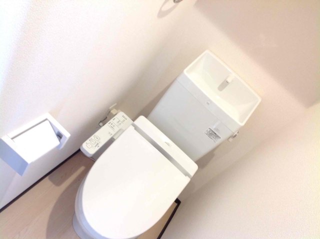 その他　温水洗浄付便座なので、冬でも暖かいです。
