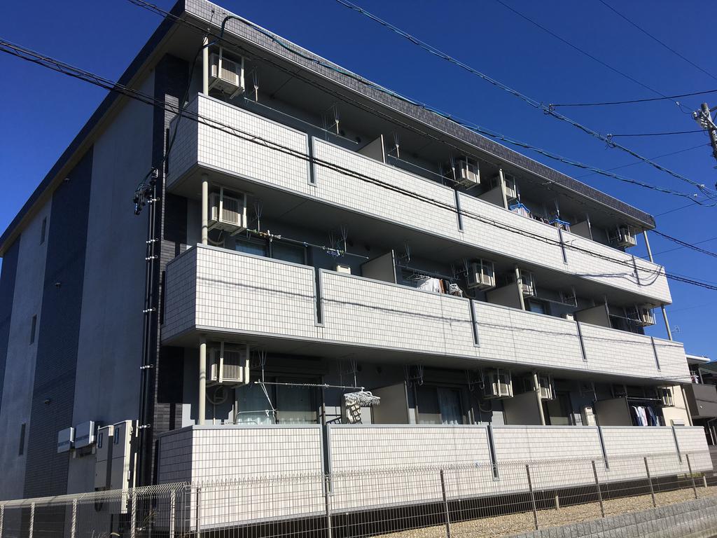 建物外観　鉄筋コンクリート３階