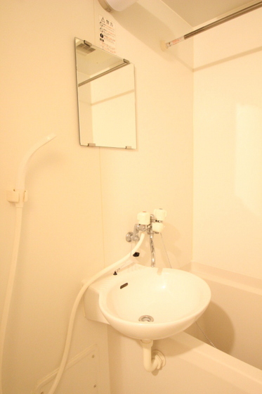 洗面設備　※別部屋の写真です