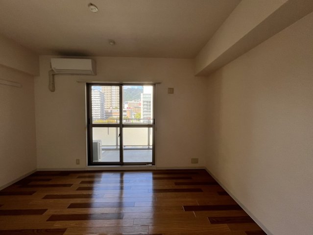 居室・リビング　写真は同マンションの別のお部屋のものです