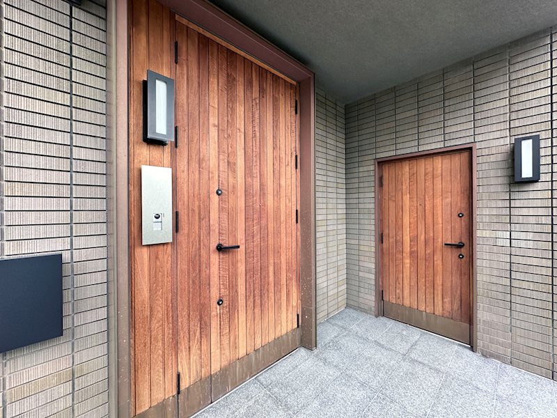 荻窪戸建の玄関写真