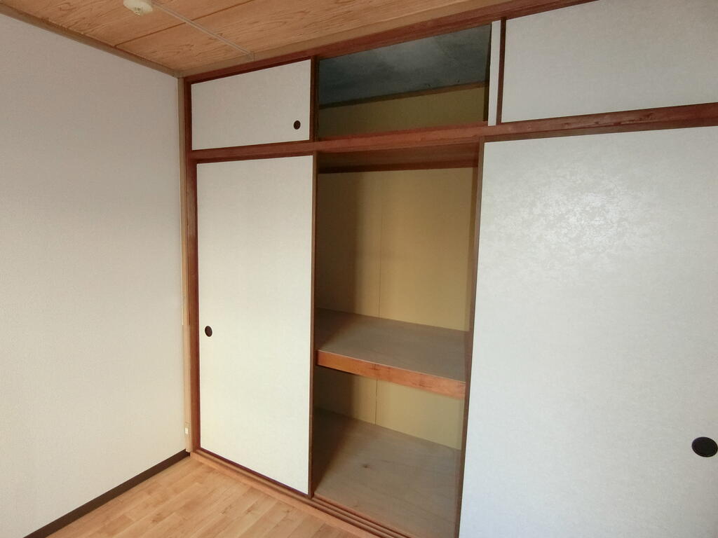 収納　洋室の収納