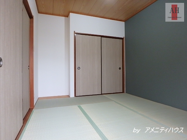 その他部屋・スペース　●押入完備の和室。