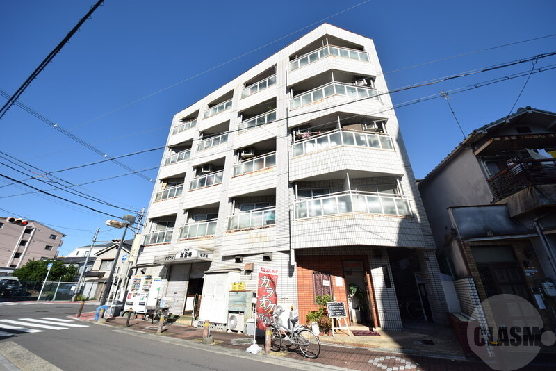 建物外観　落ち着いた雰囲気の外観