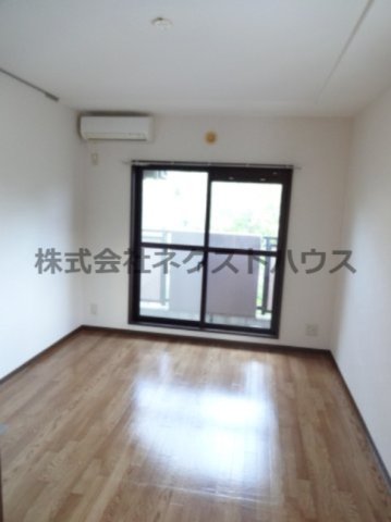 居室・リビング　別部屋参考写真です