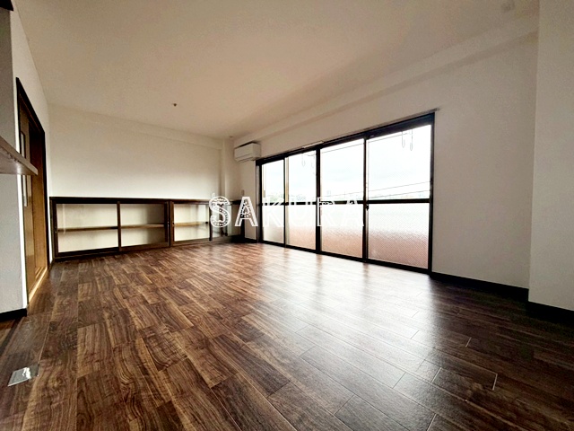 居室・リビング　開放感のあるゆったりとしたお部屋です♪