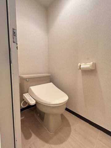 トイレ　落ち着いたトイレです