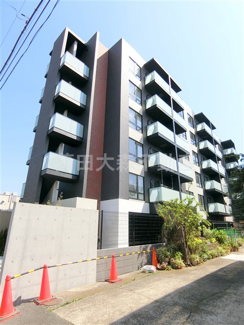 建物外観　2020年2月築　RC鉄筋コンクリート造地上6階建て総戸数2