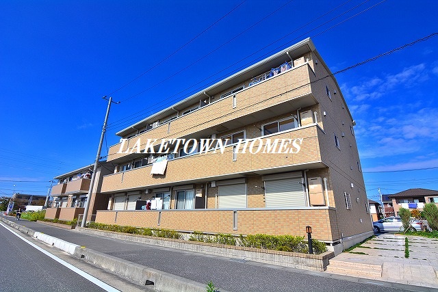 建物外観　吉川市内のお住まい探しなら当社にお任せください。