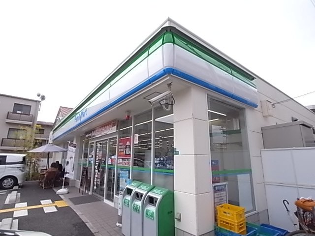 コンビニ　ファミリーマート　甲子園口三丁目店（コンビニ）まで138m