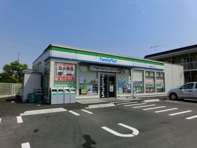 コンビニ　ファミリーマート千葉検見川五丁目店（コンビニ）まで690m