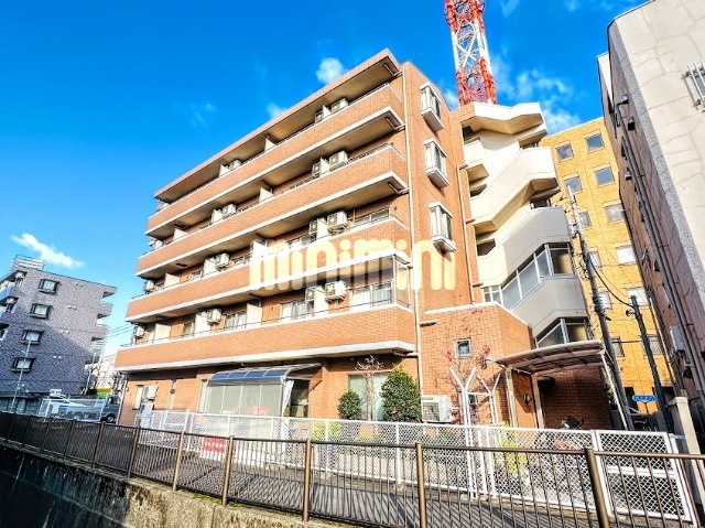 建物外観　オートロック付きマンション
