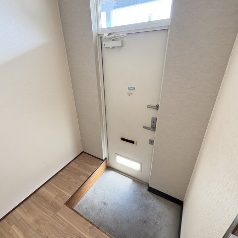 ハイツひとみの玄関写真