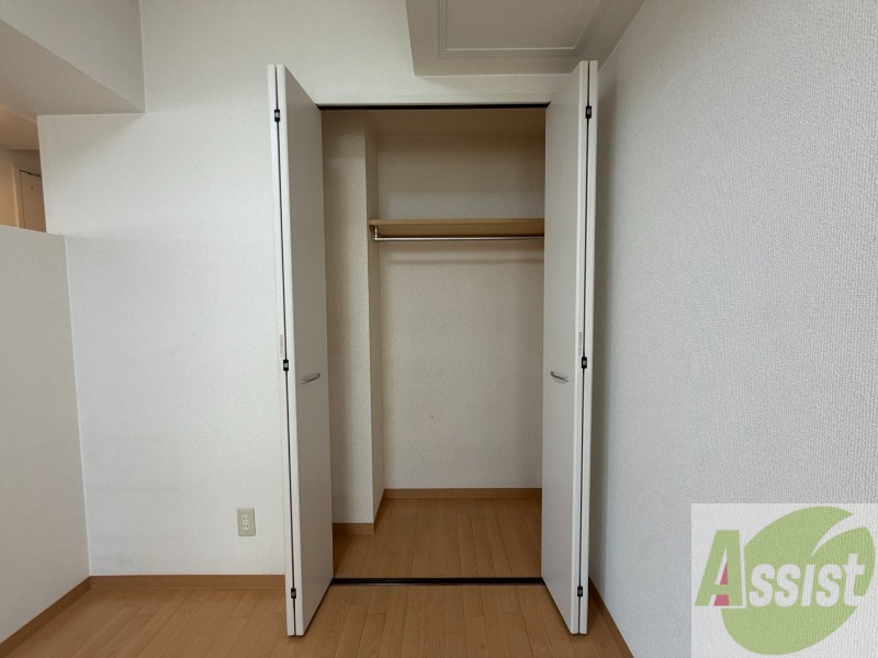 収納　寝室の収納です。部屋がすっきり片付きます。
