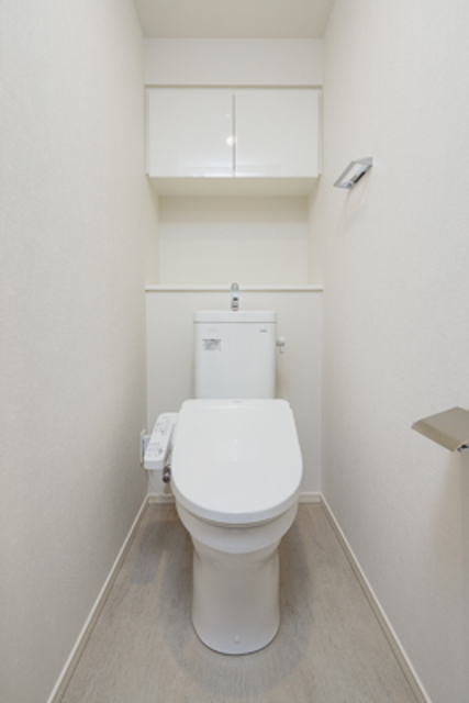トイレ　※写真は同タイプ住戸です。