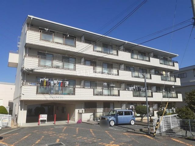 プレイスタウンの外観写真