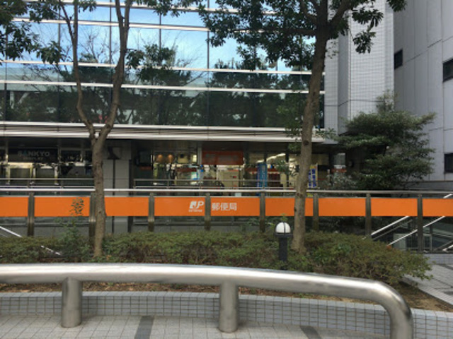 郵便局　西中島南方駅前郵便局（郵便局）まで398m