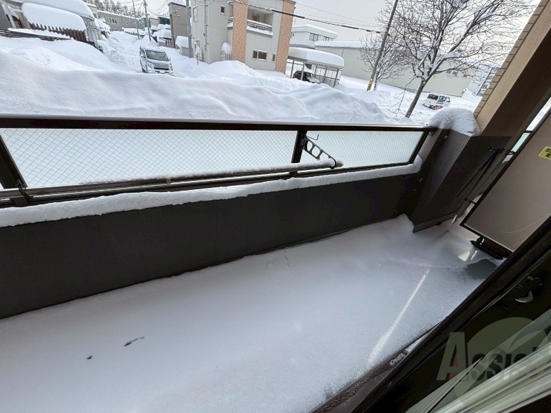 バルコニー　バルコニーが付いていますので一息ついてみてはいかがですか。