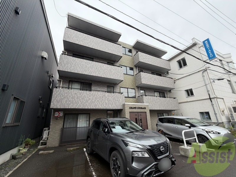 建物外観　札幌市西区二十四軒２条「ＧＲＡＮＤ　ＣＯＵＲＡＧＥ」