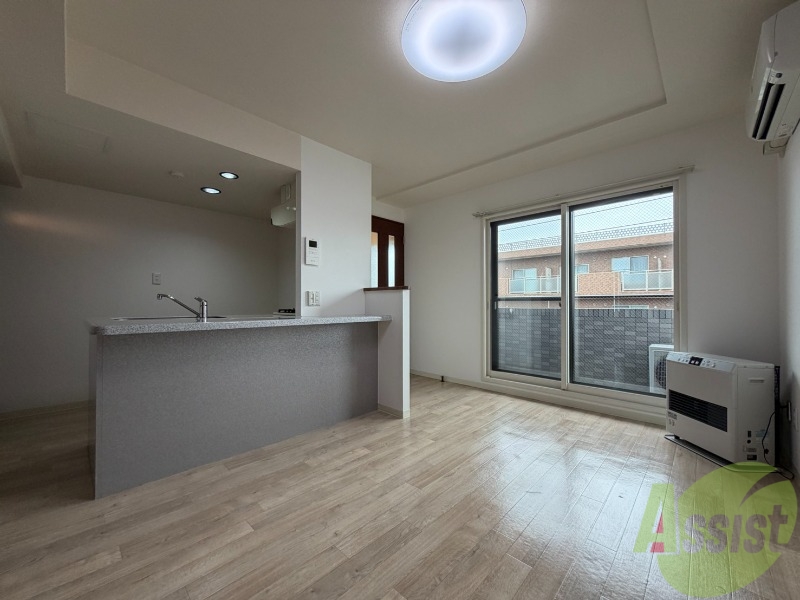 居室・リビング　広くてキレイなお部屋が広がっていて、充実した生活が送れそう。