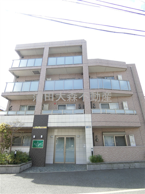 建物外観　2018年6月築　RC鉄筋コンクリート造地上4階建て総戸数1