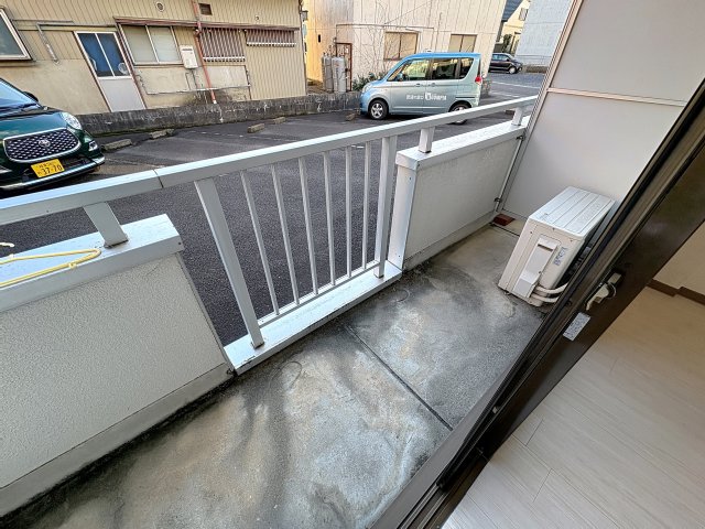 バルコニー　掲載写真は空室の別部屋を掲載しております。実際のお部屋と仕様