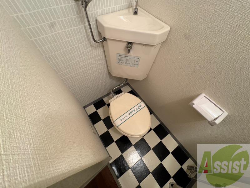 トイレ　こちらはトイレです。清潔感があり、安心して使用できます。
