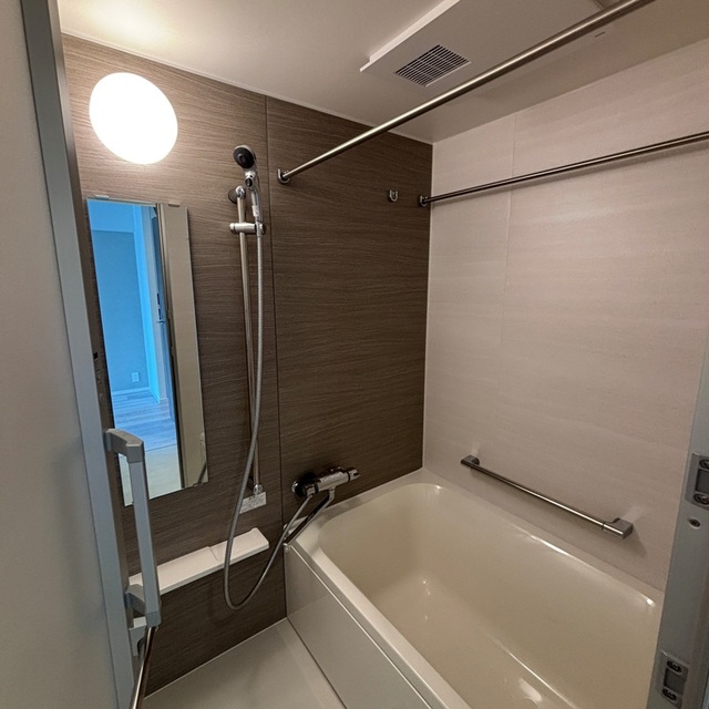 バス・シャワールーム　※写真は同タイプ住戸です。