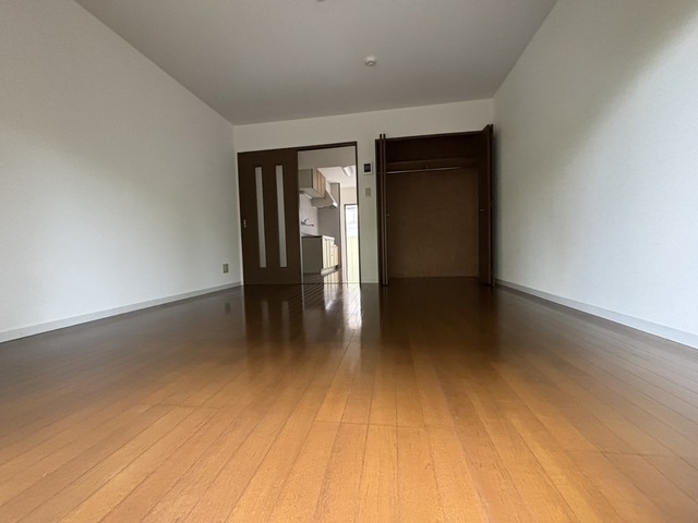 居室・リビング　同施工会社参考写真です