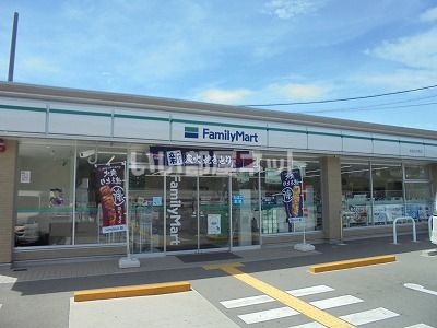 コンビニ　ファミリーマート 奈良古市町店（コンビニ）まで649m