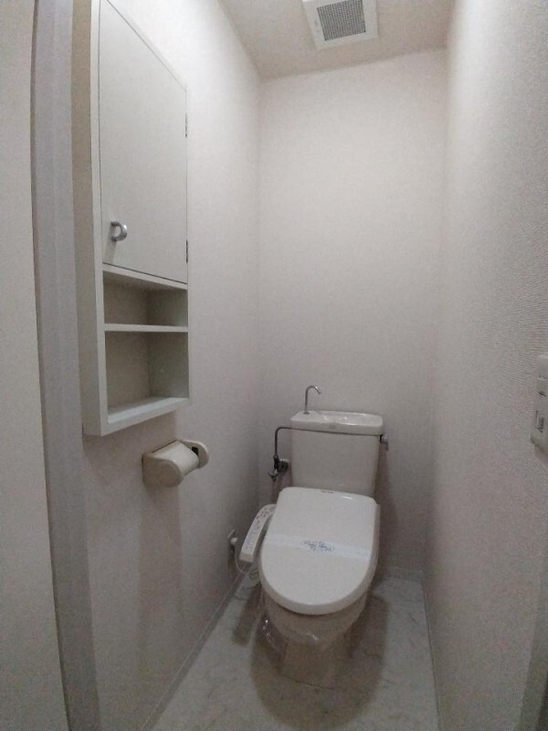 相模大野マンションのトイレ写真