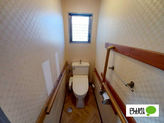 岡部ビル3F・4F貸家のトイレ写真