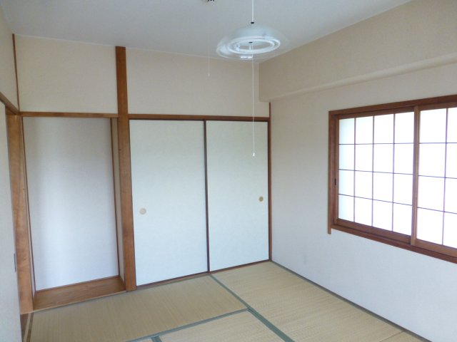 グランドハイツIの居間写真