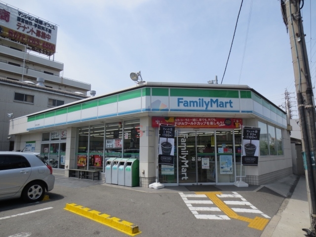 コンビニ　ファミリーマート豊中上津島店（コンビニ）まで632m