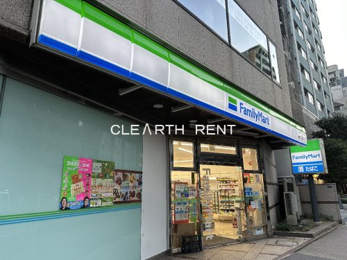 コンビニ　ファミリーマート 新宿十二社店（コンビニ）まで193m