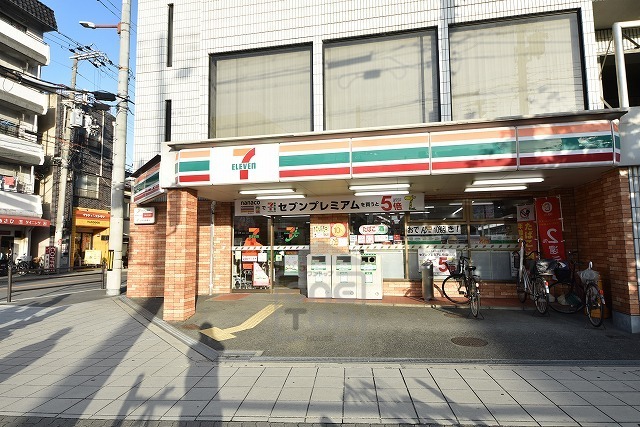 コンビニ　セブンイレブン　大阪関目1丁目南店（コンビニ）まで540m