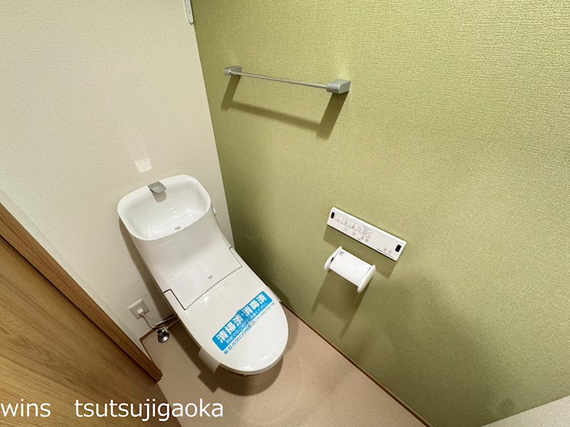 京王線 国領駅 徒歩8分 2階建 築6年のトイレ写真
