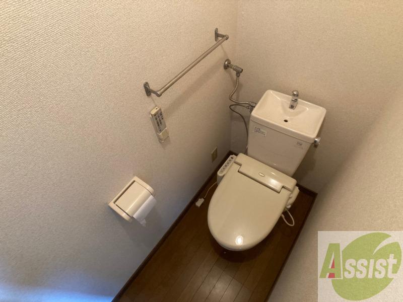 ＪＲ札沼線 新川駅 徒歩24分 3階建 築45年のトイレ写真