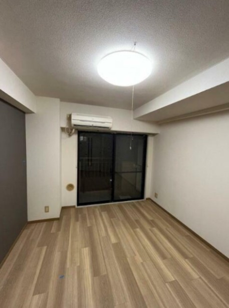 居室・リビング　反転タイプ・別部屋参考写真