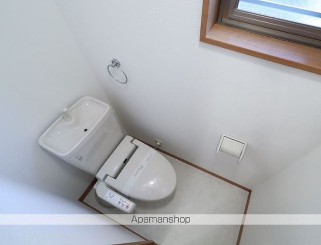 地下鉄七隈線 渡辺通駅 徒歩8分 4階建 築20年のトイレ写真
