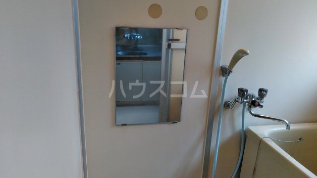 【川崎市幸区北加瀬のアパートの洗面設備】