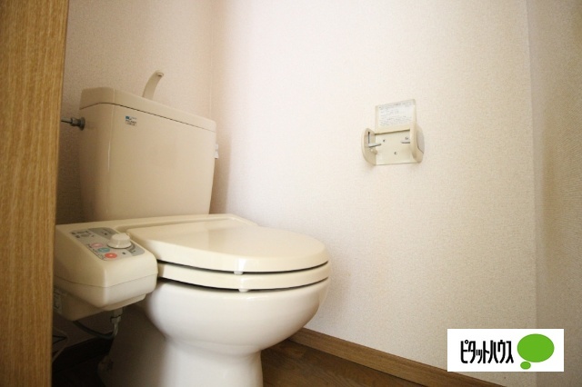 トイレ　ウォシュレット付き！
