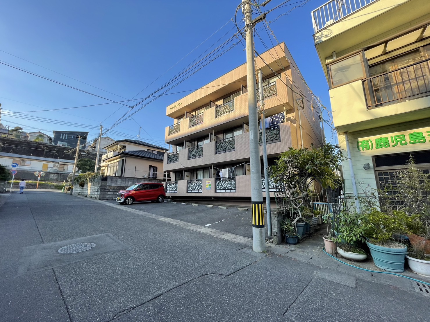 【鹿児島市宇宿のマンションの駐車場】