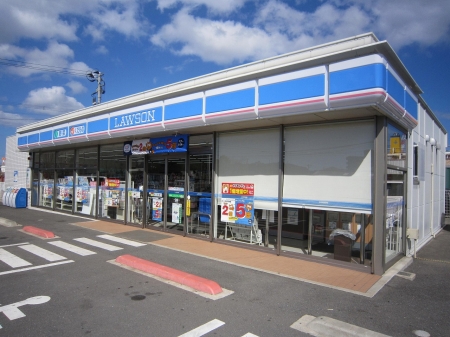 コンビニ　ローソン長崎深堀町二丁目店（コンビニ）まで718m