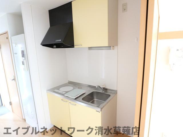 【静岡市清水区中之郷のマンションのキッチン】