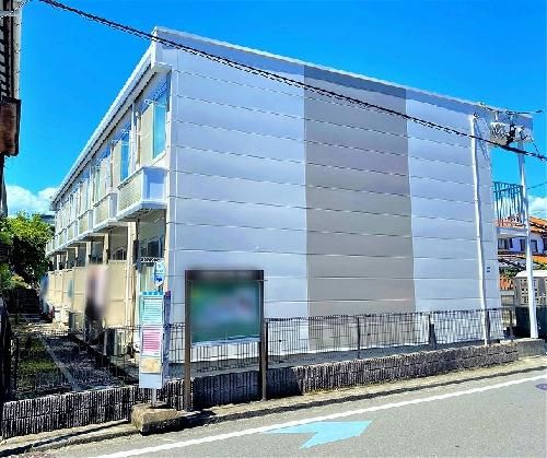 静岡市葵区北安東のアパートの建物外観