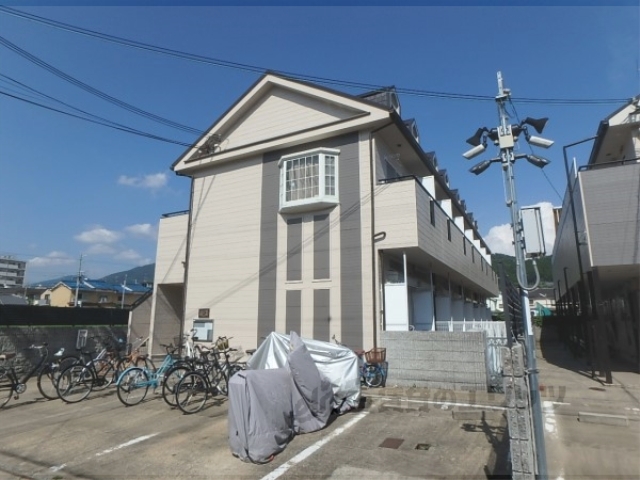 京都市左京区一乗寺東水干町のアパートの建物外観