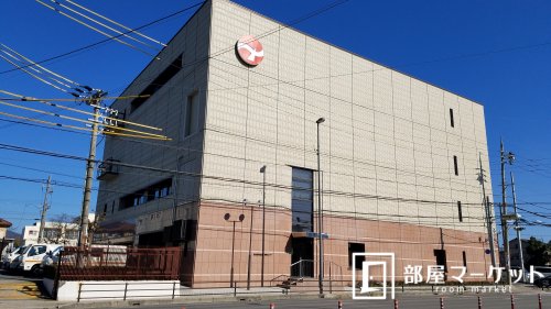 【豊田市貝津町のアパートの銀行】