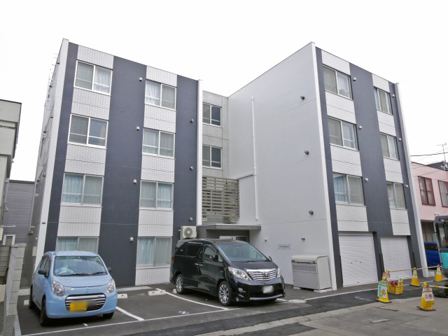札幌市豊平区美園五条のマンションの建物外観