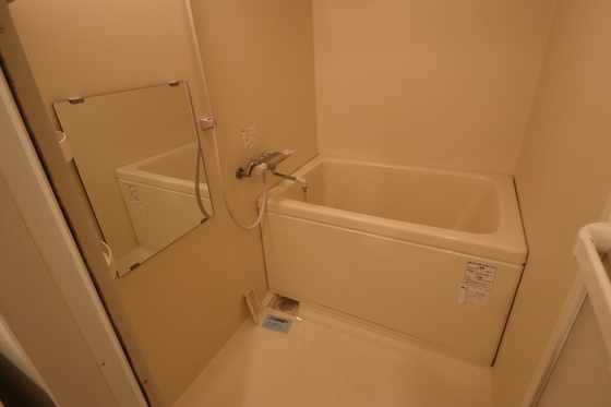 バス・シャワールーム　※別部屋の写真です